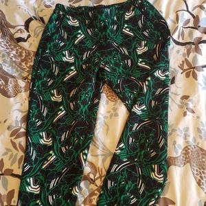 Pants that narrow at the ankle